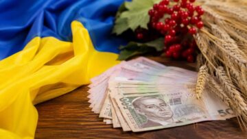 Виплати до Дня Незалежності 2026: хто з українців отримає гроші, яка сума за категоріями від 450 до 3100 грн, кому нарахують автоматично, а кому подавати заяву, які документи й у які строки &mdash; інструкція.