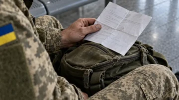 Армія+ у 2026 році: як оформити відпустку військовому, які документи потрібні для поїздки Україною та за кордон, де стати на облік, як діяти в разі хвороби або затримки повернення до частини.